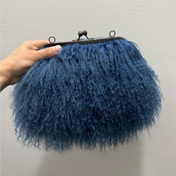 Multi Use Handmade Real Mongolian Lamb Fur Kisslock Clutch/Wristlet/Crossbody - Picture 6 of 16